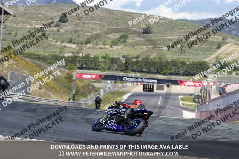 cadwell no limits trackday;cadwell park;cadwell park photographs;cadwell trackday photographs;enduro digital images;event digital images;eventdigitalimages;navarra;no limits trackdays;peter wileman photography;racing digital images;trackday digital images;trackday photos